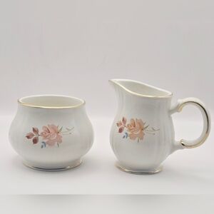 Sadler Windsor Fine Porcelain Cream & Sugar Set – Floral w/ Gold Trim